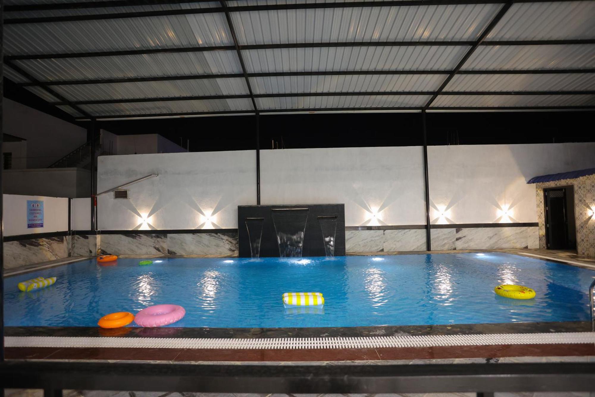 Hotel Bhairav Bagh With Swimming Pool Udajpur Zewnętrze zdjęcie