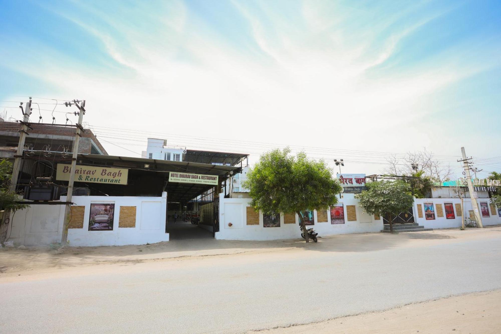 Hotel Bhairav Bagh With Swimming Pool Udajpur Zewnętrze zdjęcie